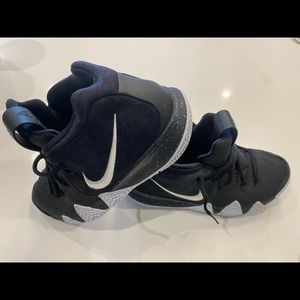 Nike Kyrie 5